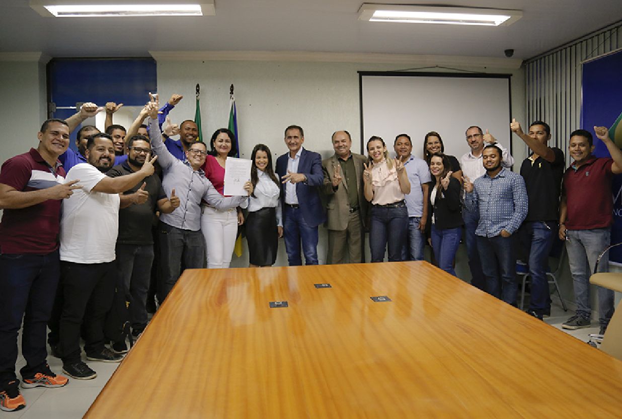 Waldez Góes destacou que a política de ouvir os segmentos é essencial para ampliar a valorização dos servidores públicos