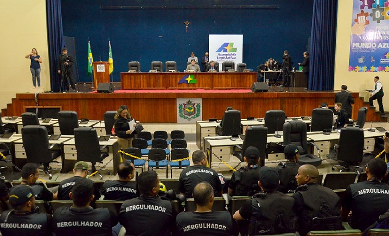 Projetos foram lidos para apreciação e posteriormente votação dos deputados