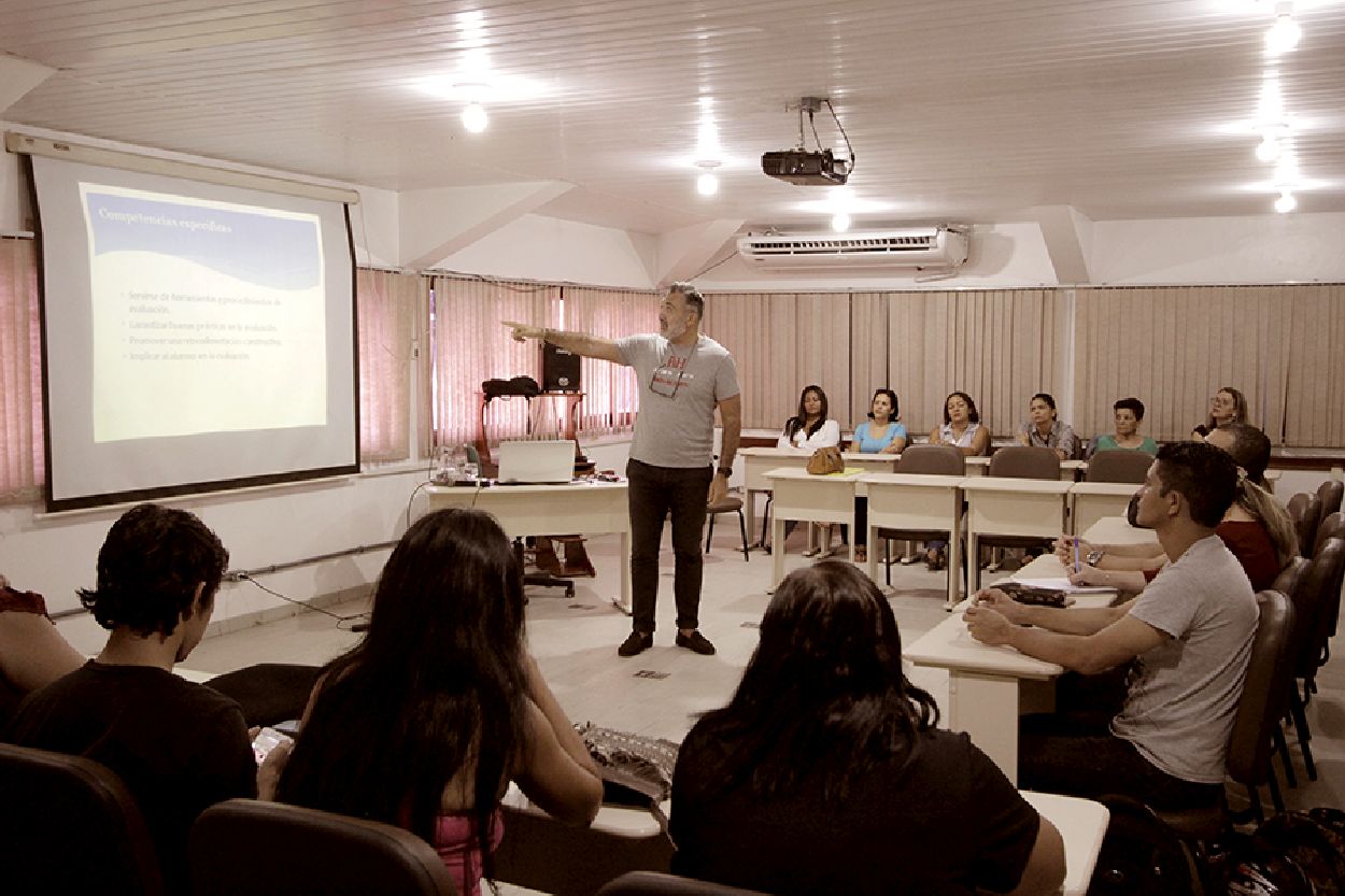 Curso de Atualização ocorreu durante cinco dias na Escola de Administração Pública do Amapá, em Macapá