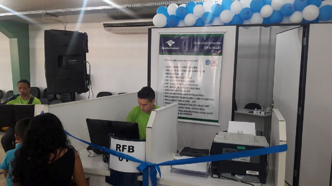 Atendimentos da Receita Federal estão disponíveis em dois guichês, no primeiro andar da unidade