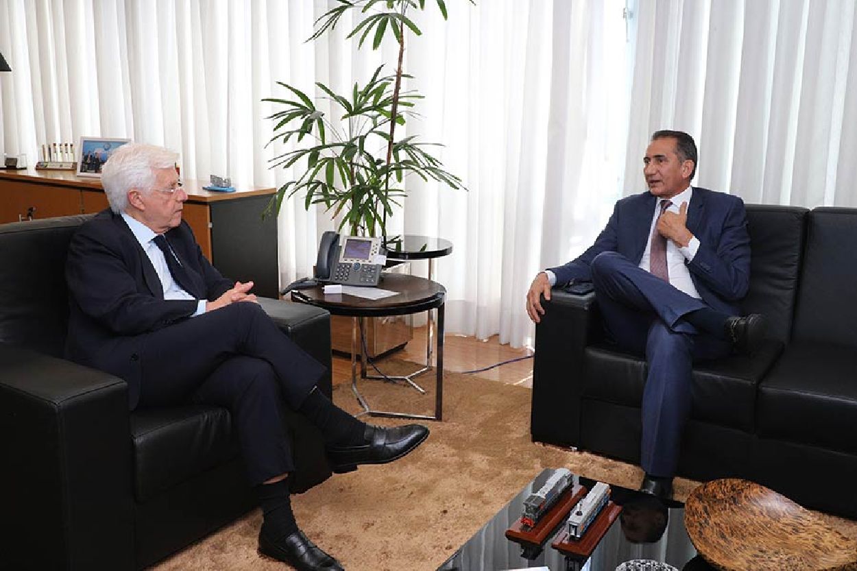 Governador Waldez Góes reuniu com o ministro Moreira Franco e pediu celeridade na retomada das obras do Luz Para Todos