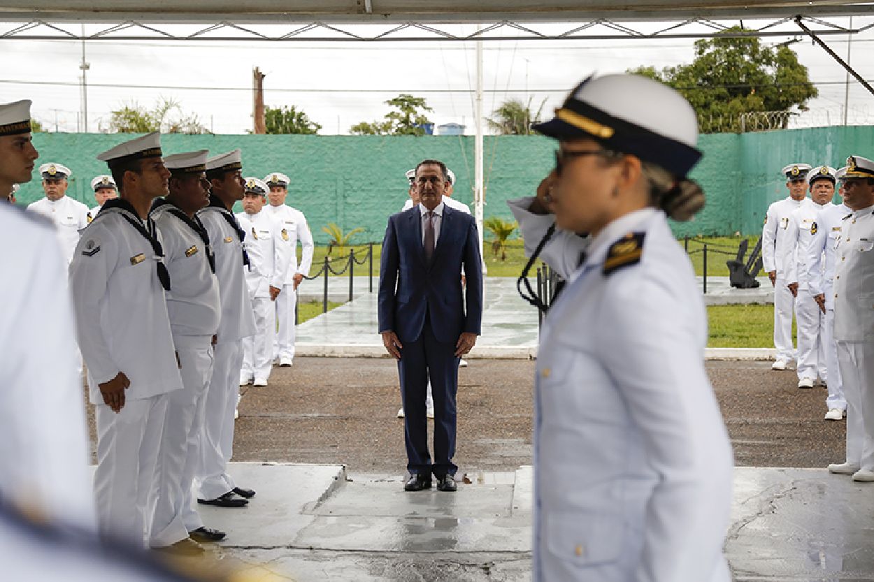 O governador Waldez Góes reforçou que o Estado continuará contribuindo com o trabalho da Marinha no Amapá.