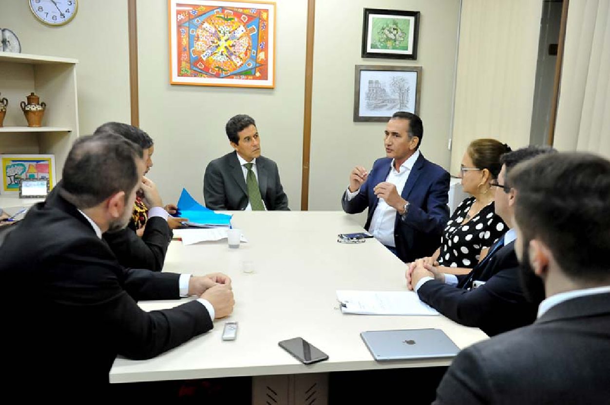 Governador Waldez Góes participou das negociações e destacou o diálogo com os servidores para evitar a greve na educação