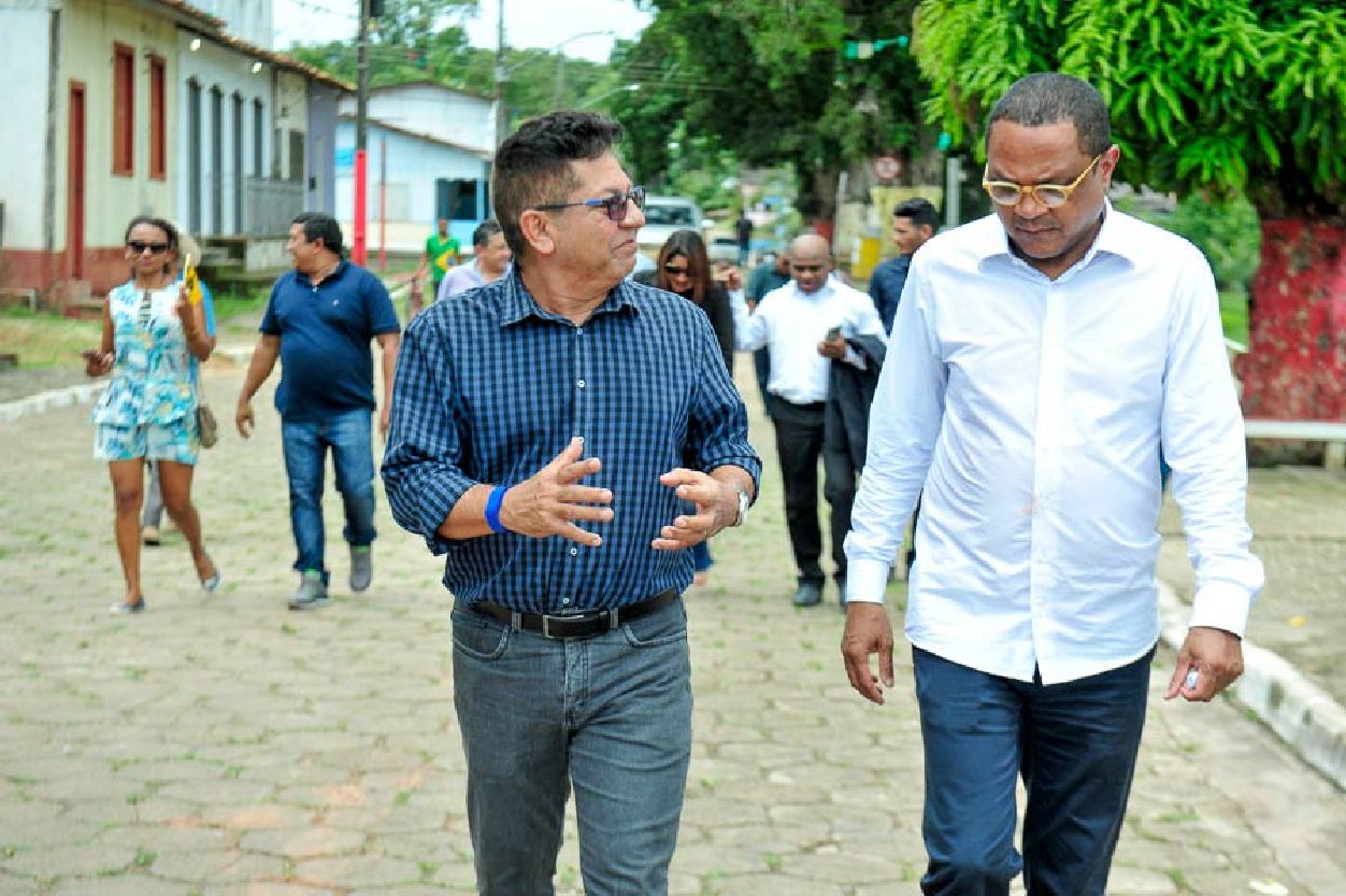 Comitiva do governo e da Fundação Palmares percorreu a Vila de Mazagão Velho e reuniu com moradores sobre a Virada Afro