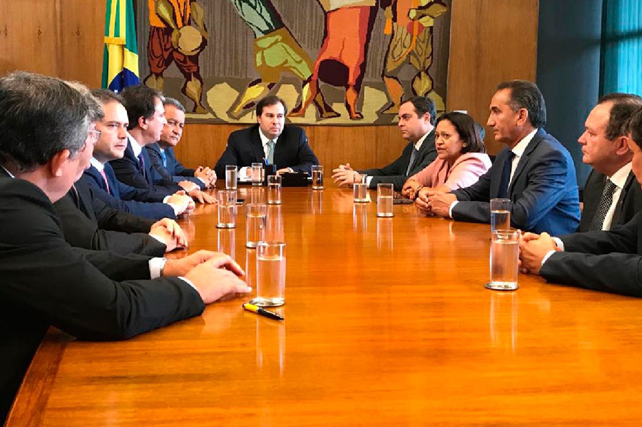 Proposituras foram apresentadas aos presidentes do Senado, Eunício Oliveira, e da Câmara Federal, Rodrigo Maia, em Brasília