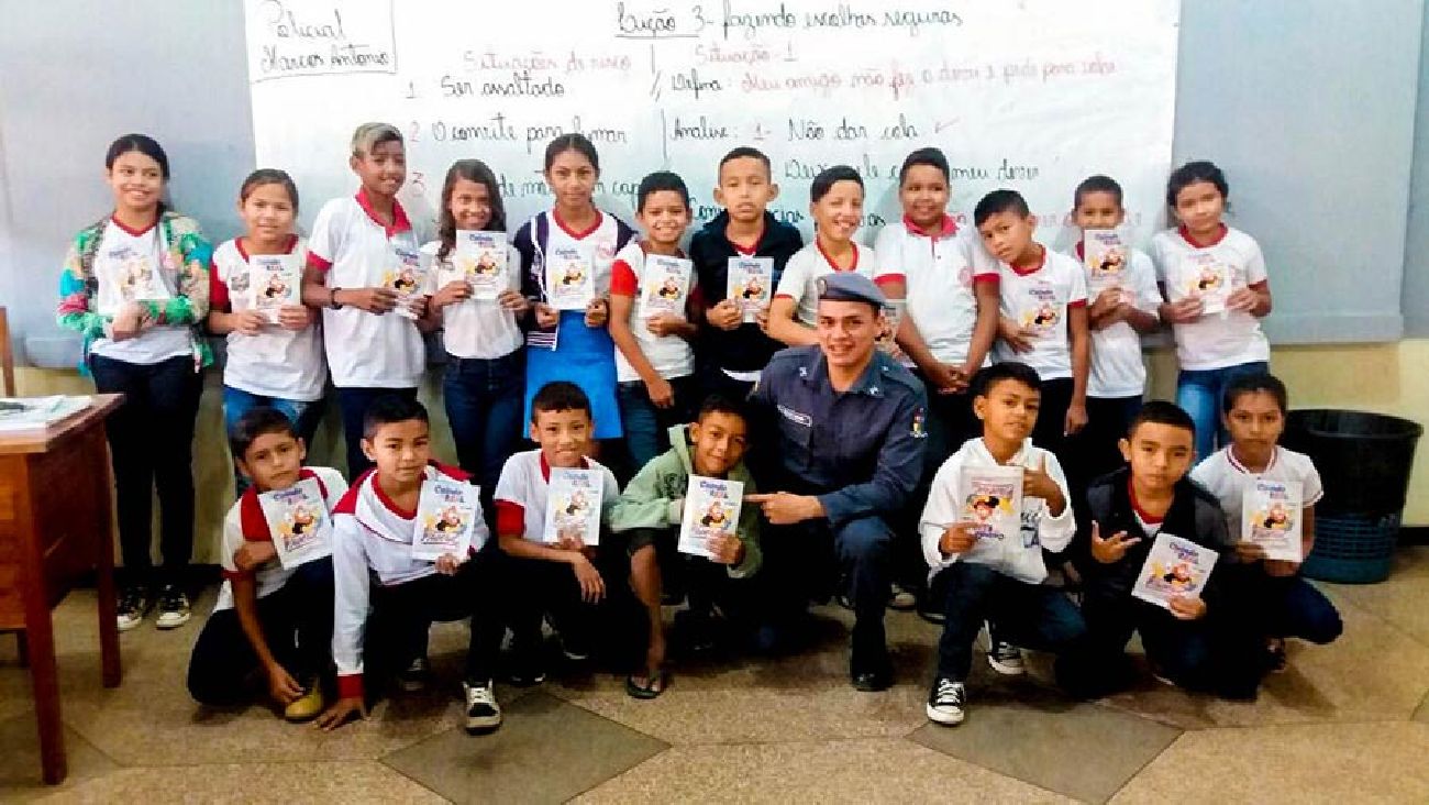 Programa é desenvolvido pela Polícia Militar em várias escolas estaduais e municipais do Amapá