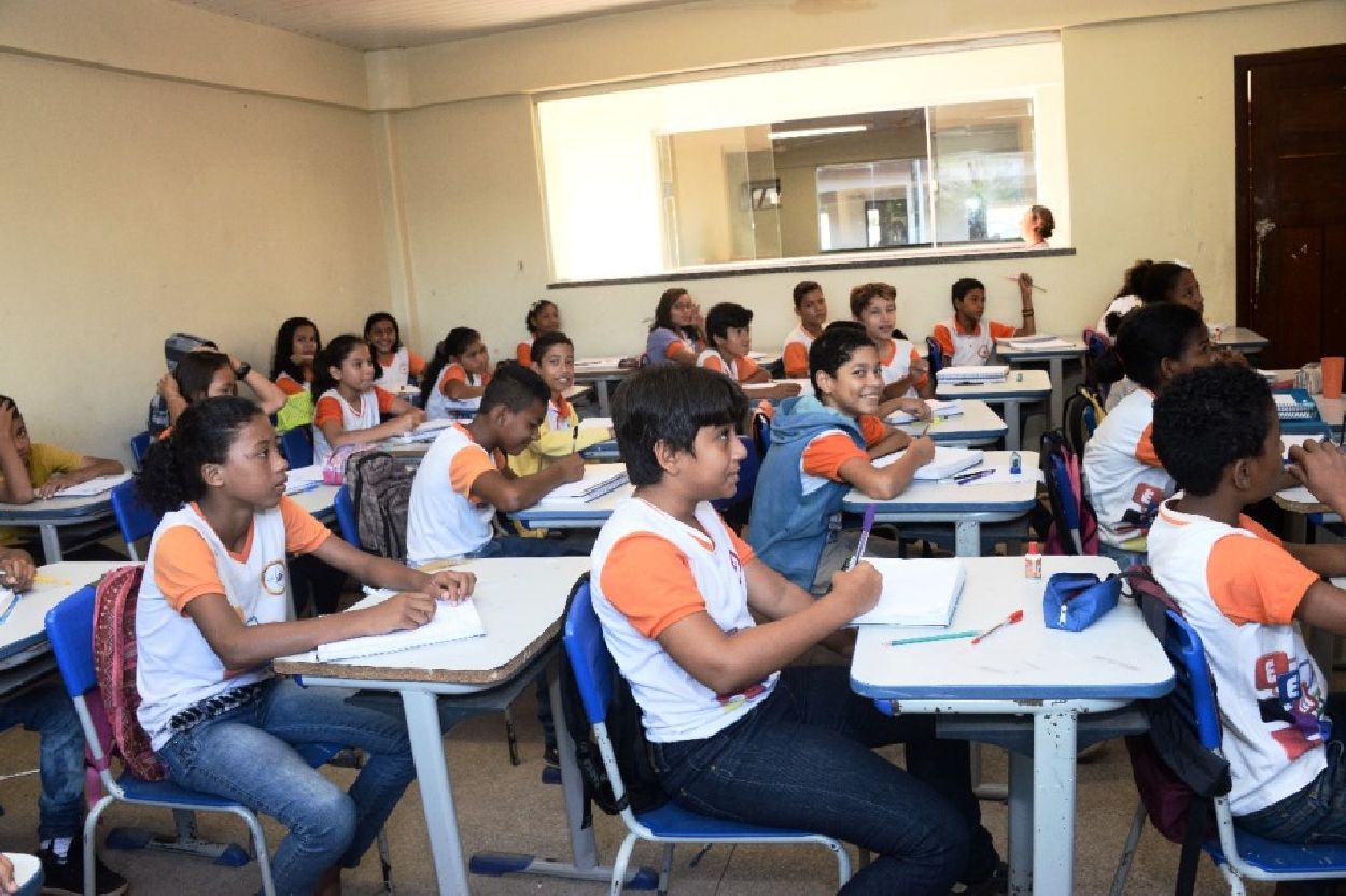A efetivação da matrícula ocorrerá até sexta-feira, 9, com a entrega dos documentos na escola pretendida, de 8h as 11h30 e de 14h as 17h30.