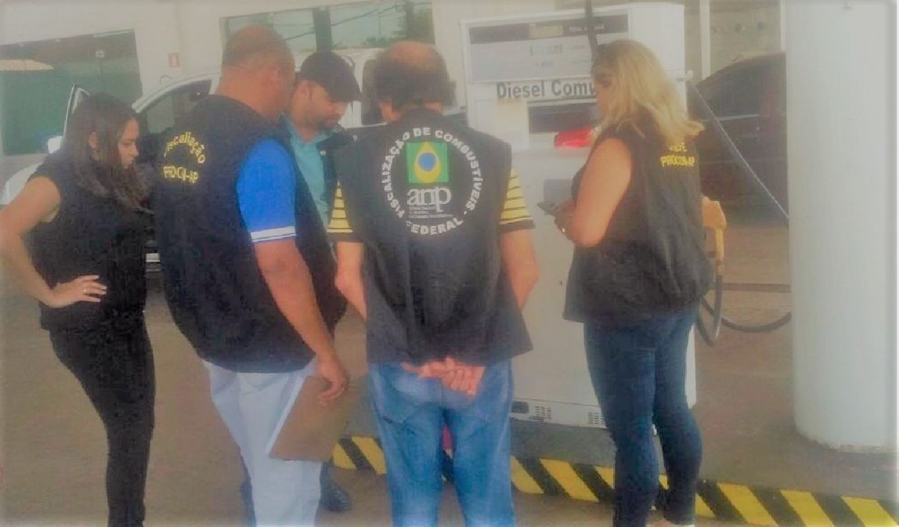 Fiscais encontraram gasolina com 32% de teor de álcool, sendo que o permitido é de 27%