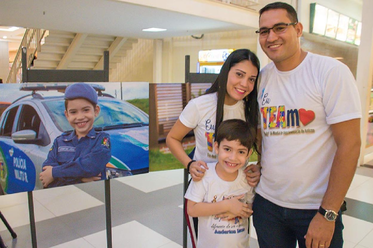 Há três anos, Antônio e a esposa Jaqueline passaram a se interessar pelo assunto quando descobriram que o filho Anderton era autista