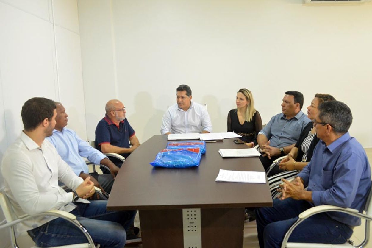 Gestores dos municípios com maior incidência da doença em 2018 formalizaram recebimento dos mosquiteiros nesta sexta-feira