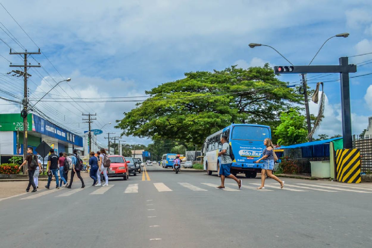 Trecho que fica próximo ao Super Fácil é um dos mais movimentos na zona oeste