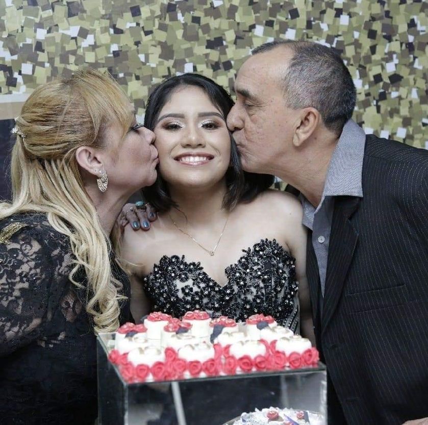 Aline com os avós, Janete e Raul Silva