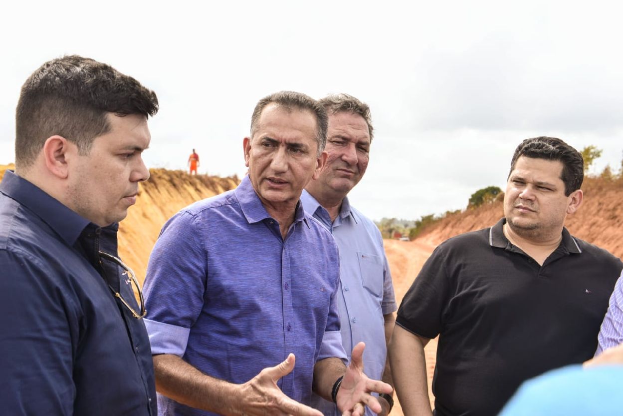 Retomada das obras representa geração de emprego e renda na região, segundo o governador Waldez Góes