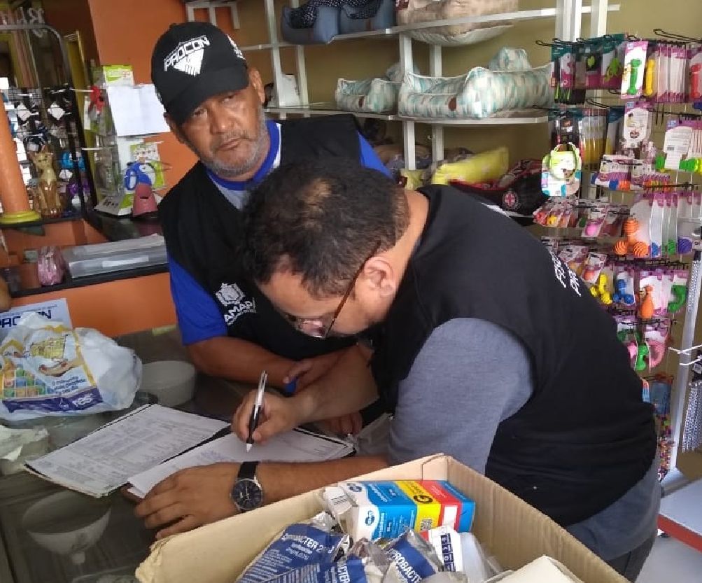 Esse mesmo petshop já havia sito notificado e orientado pelos fiscais do Procon/AP para adequações
