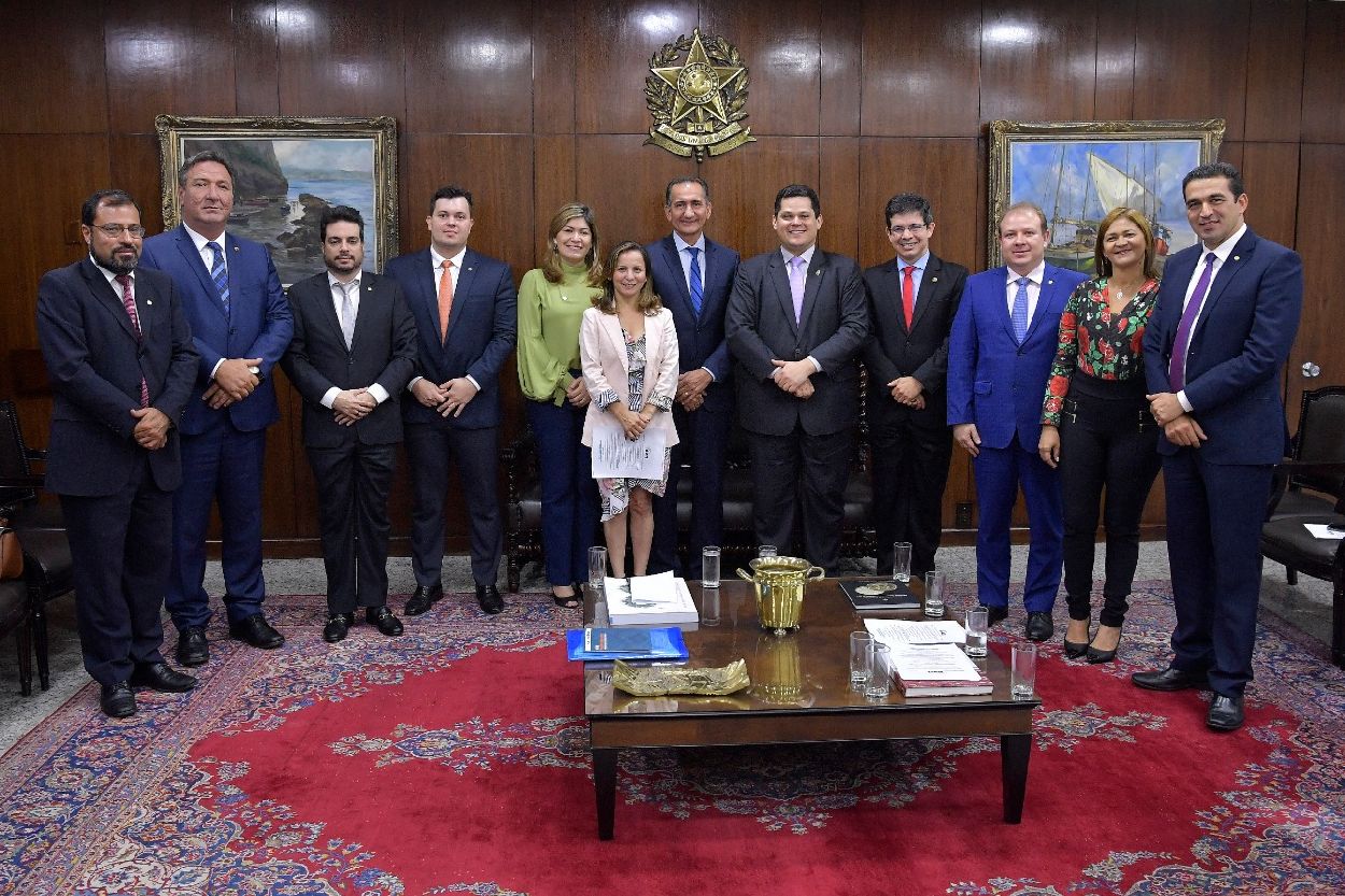 Governador Waldez reuniu com presidente do Congresso Nacional e parlamentares do Amapá nesta quinta-feira, 21