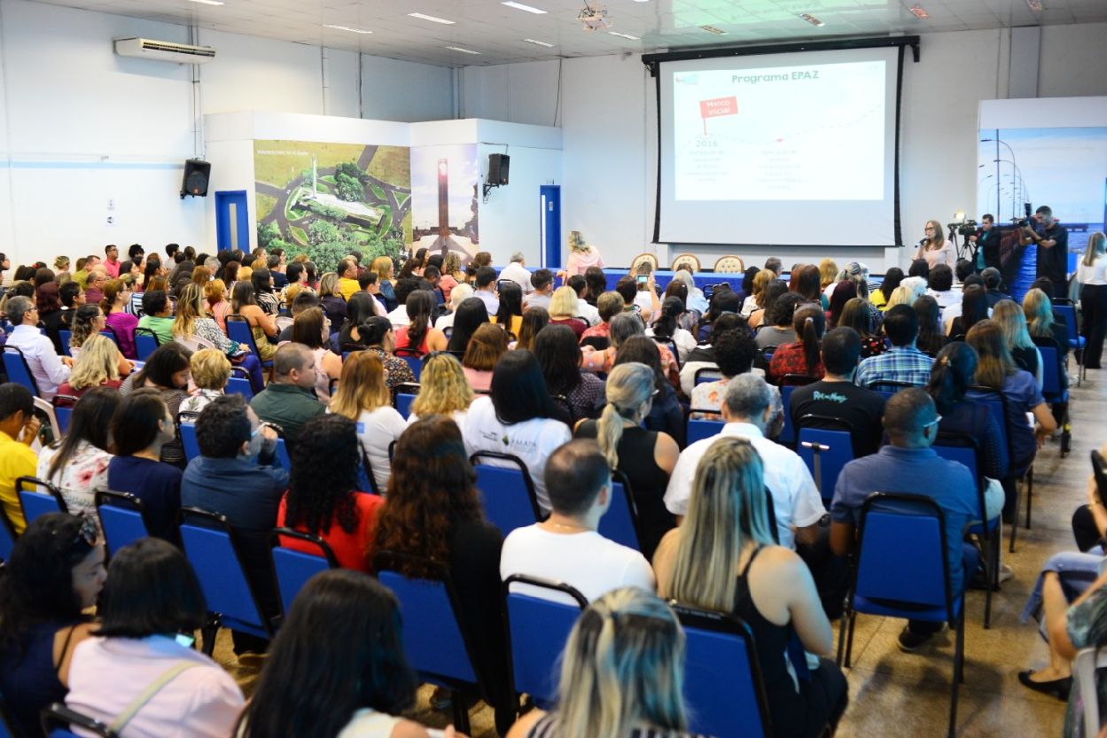 Programa Educação para a Paz foi apresentado para professores das redes estadual e municipal