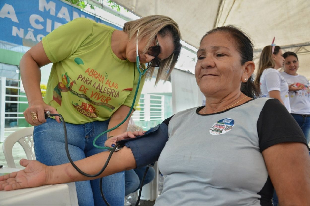Atendimentos ocorreram na concentração da Banda e incluíram verificação de pressão arterial