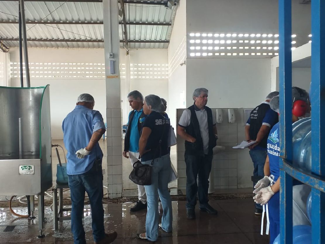 A fiscalização foi em parceria com a Polícia Civil e Vigilância Sanitária