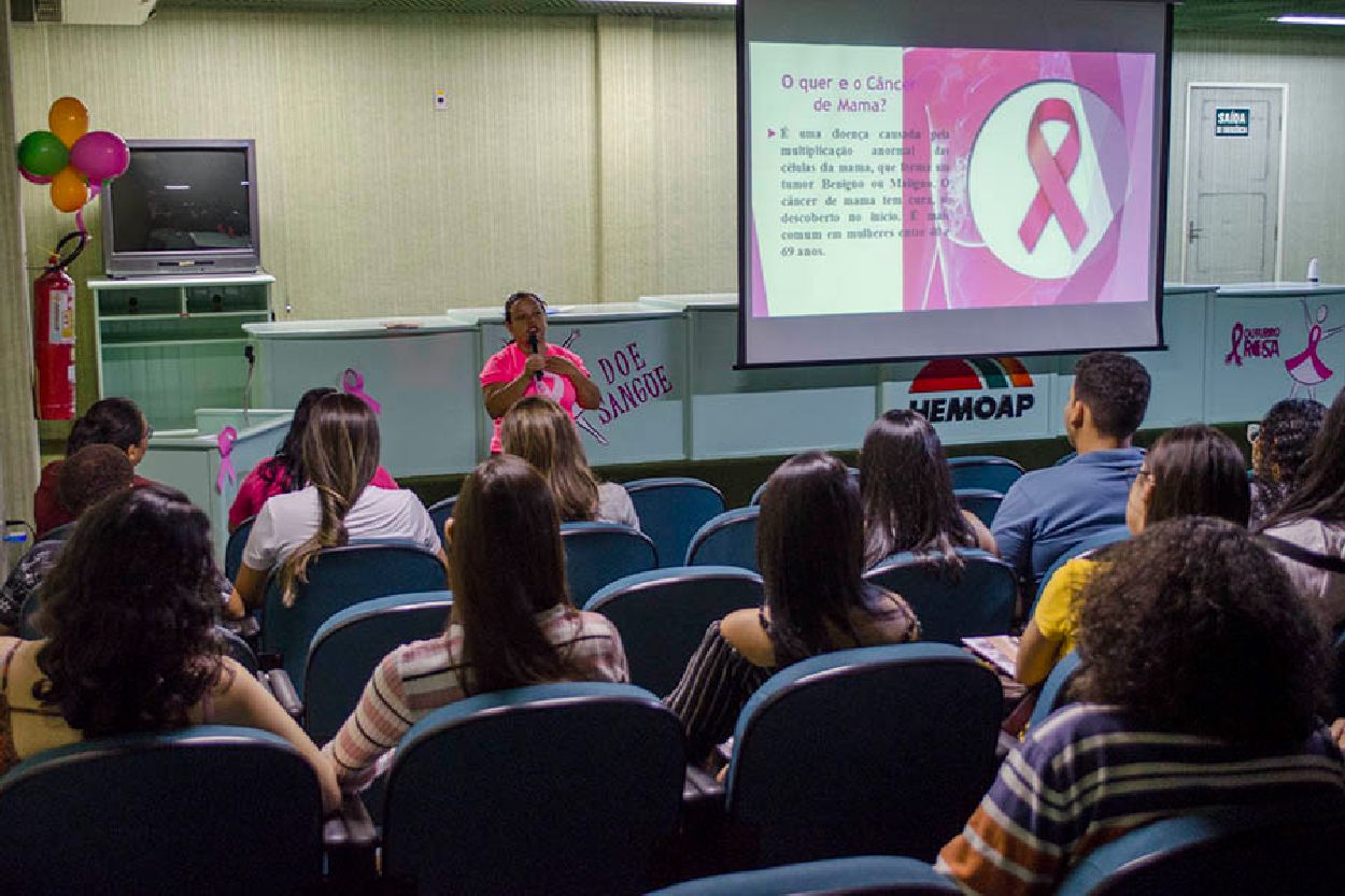 Estudantes de dois cursos de uma faculdade particular assistiram às palestras