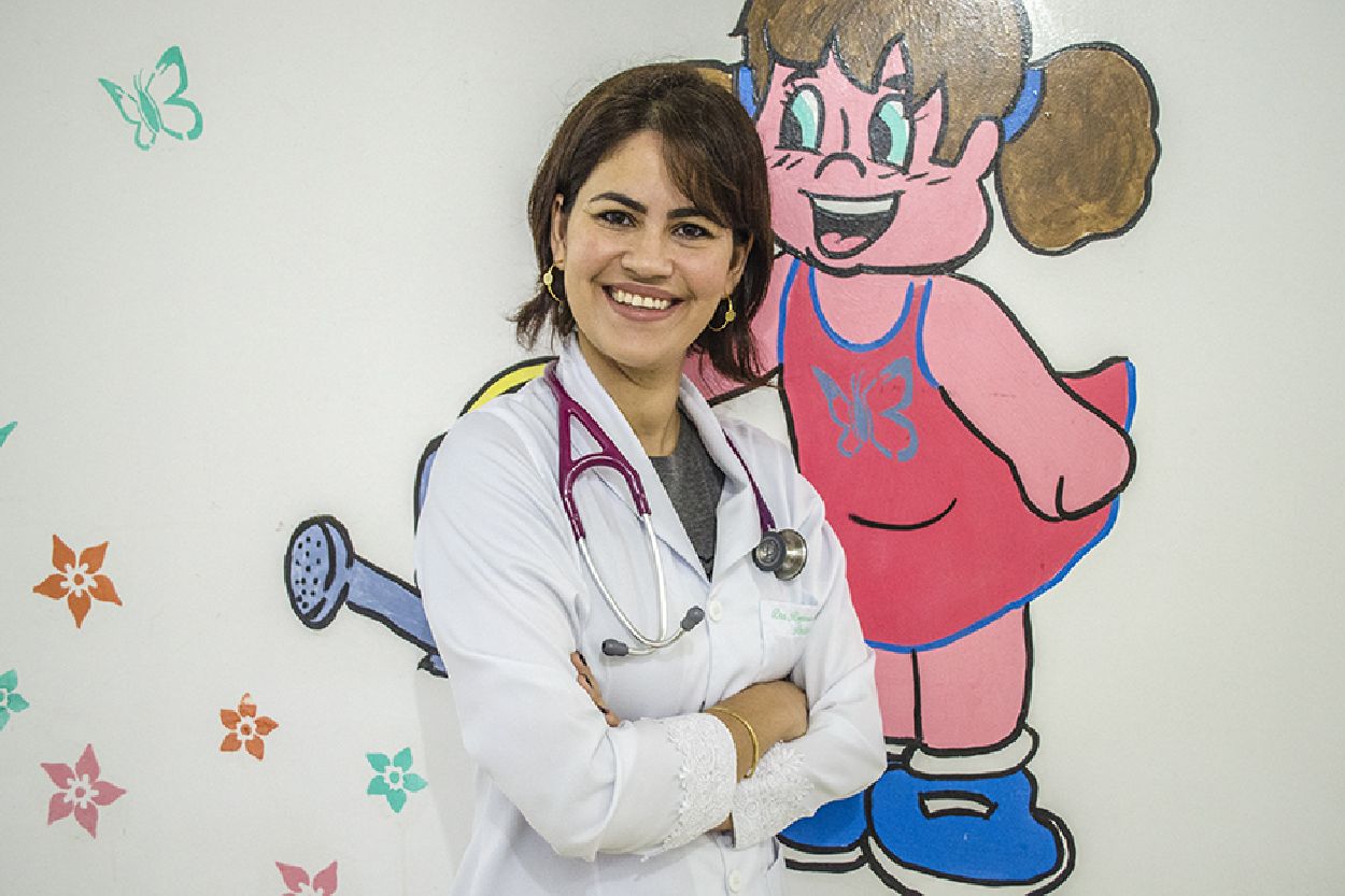 neuropediatra Fernanda Alcolumbre orienta sobre o TEA