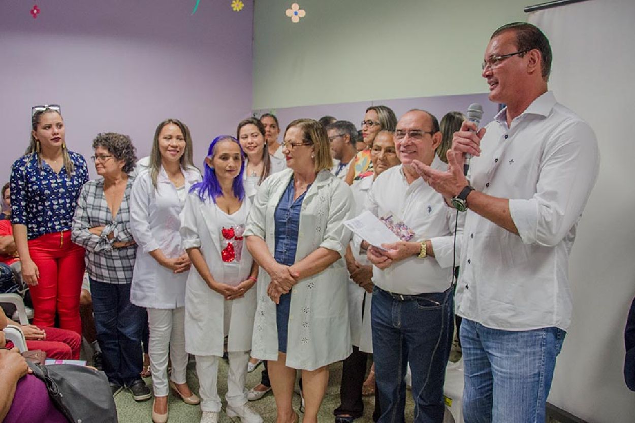 Secretário Gastão Calandrini reconheceu a importância dos profissionais para o atendimento aos pacientes do Cerpis