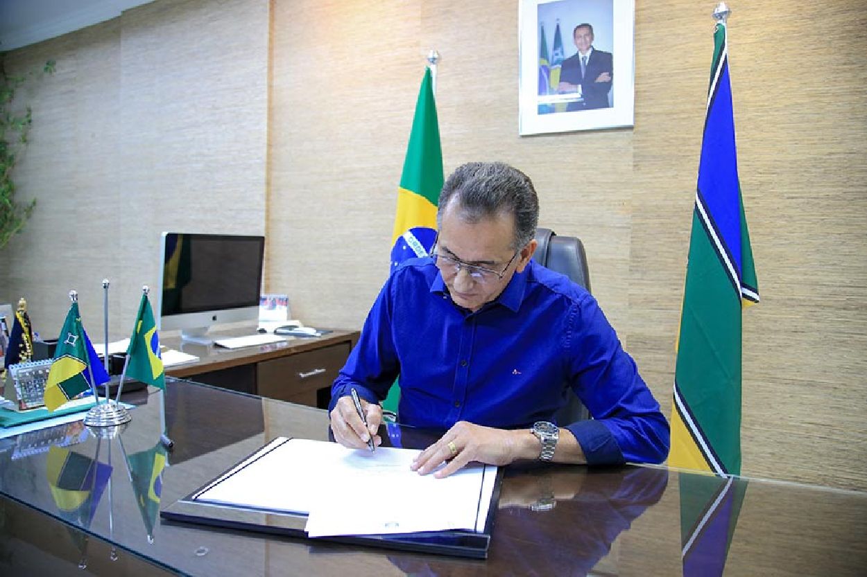 Assinatura do projeto aconteceu nesta terça-feira, 19