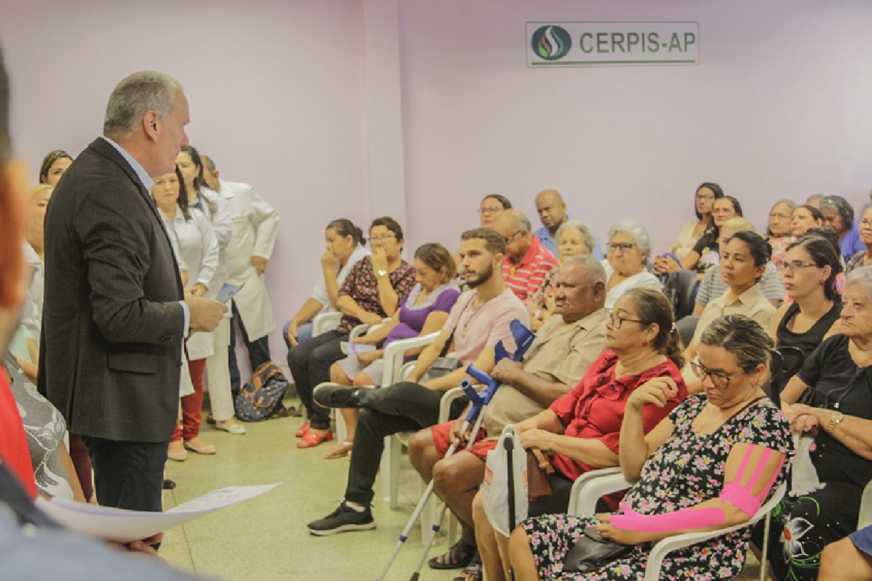 Comemoração teve café da manhã, musicoterapia, massoterapia e bolo de aniversário