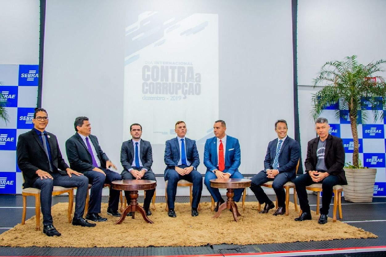 Participaram do encontro representantes da CGE, CGU/AP, TCU e TCE