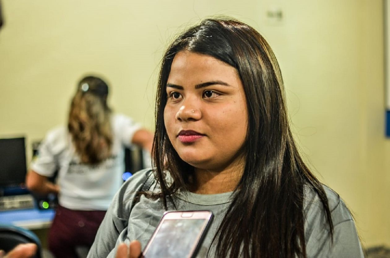 Telecentro capacita jovens e adultos de comunidades carentes