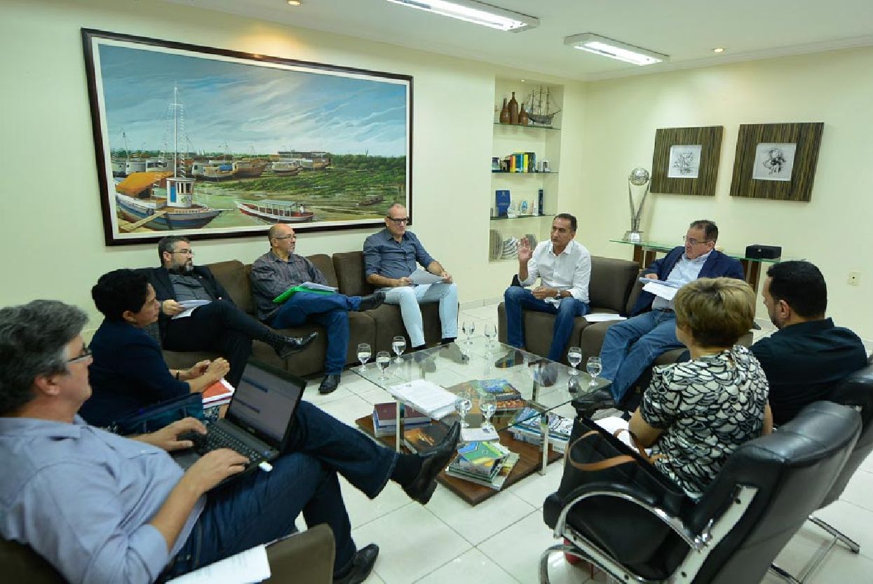 Governador destacou a necessidade de reestruturação da máquina pública e de fomento à economia amapaense