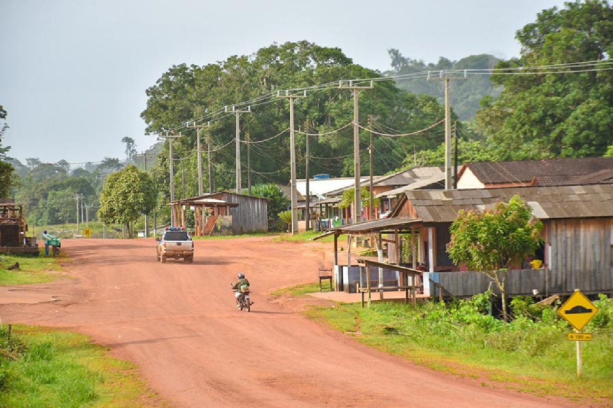 Comunidades isoladas, como o Distrito de Carnot, em Calçoene, serão contempladas com energia elétrica