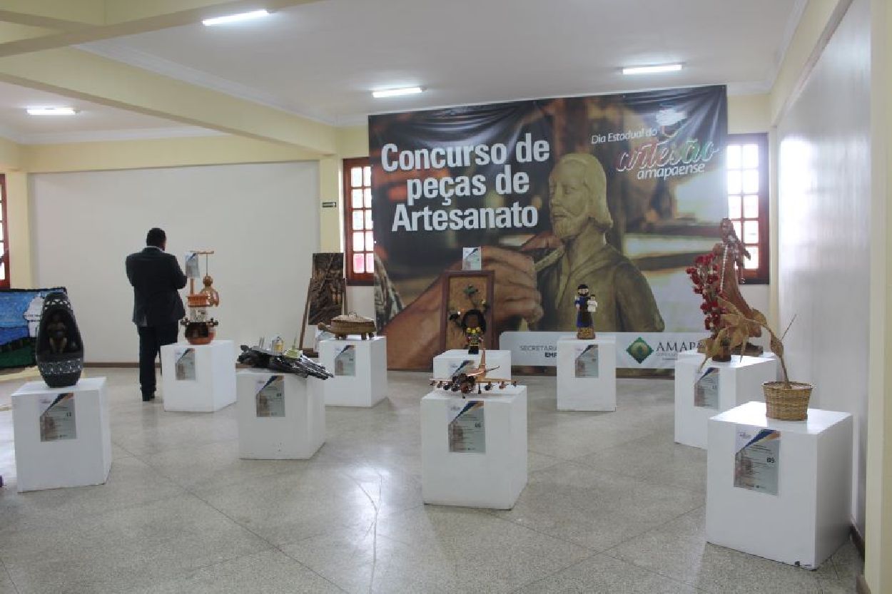 Votação atrai bom público no primeiro dia. As três peças mais votadas receberão premiações que variam de R$ 300 a 600