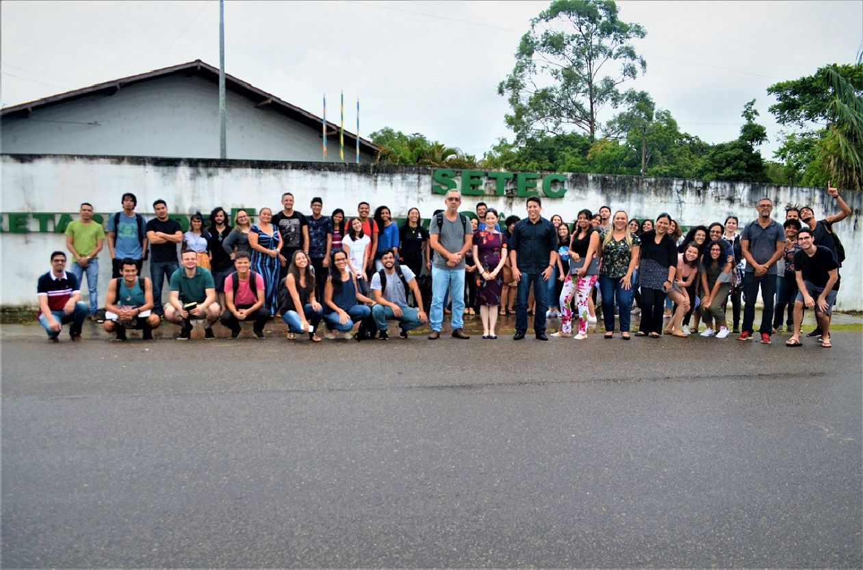 Alunos de Arquitetura da Unifap em visita técnica à Setec