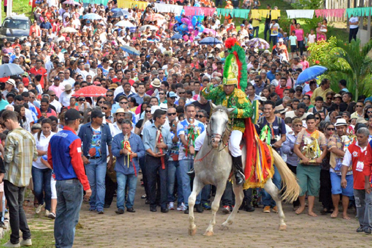 Cavaleiro vestido a caráter no Círio do dia 25 de julho, ponto alto da festa
