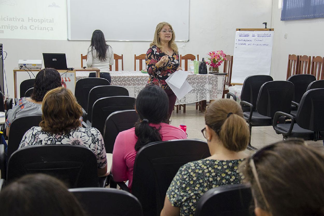 Treinamento das equipes para dar suporte às parturientes é uma exigência do Ministério da Saúde