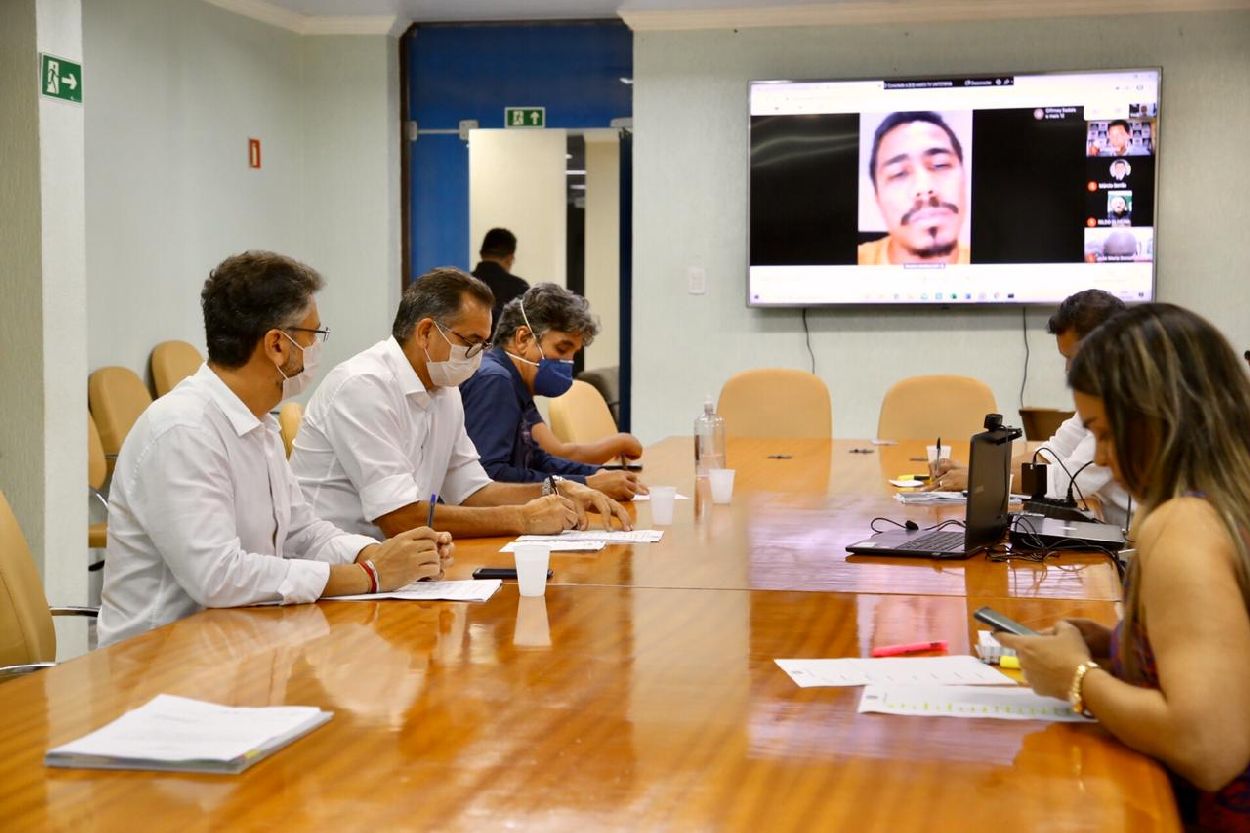 Governador Waldez Góes participou de uma agenda intensa de reuniões sobre novas medidas.