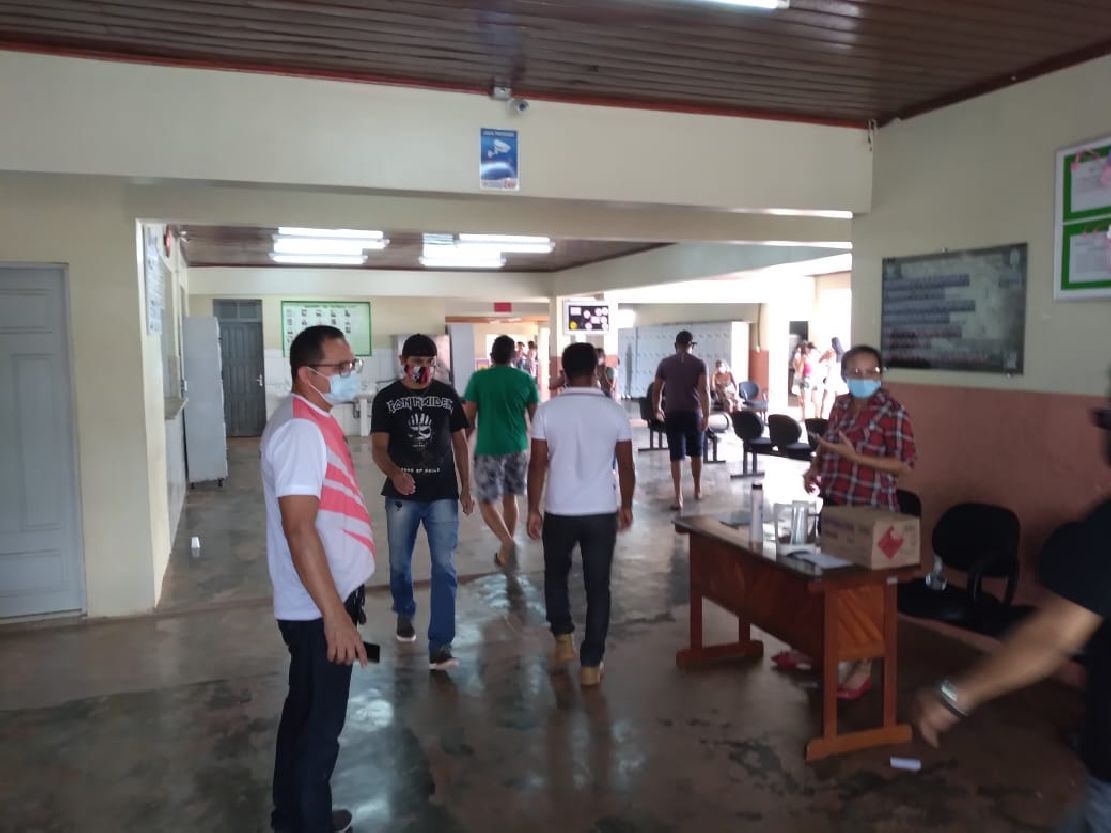 Com fornecimento ininterrupto, escolas de Santana seguem com votação tranquila