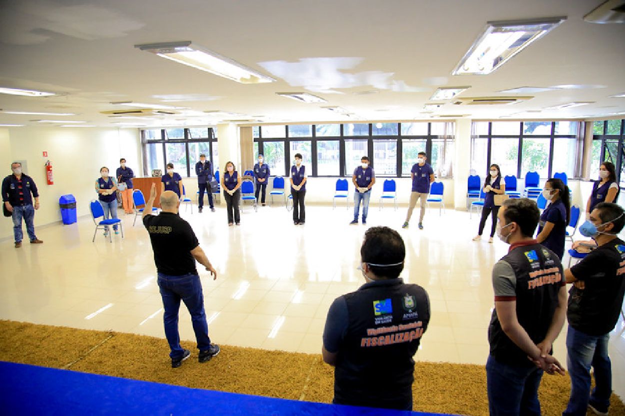 Agentes da Superintendência de Vigilância em Saúde (SVS) que foram orientadas neste sábado, 11.