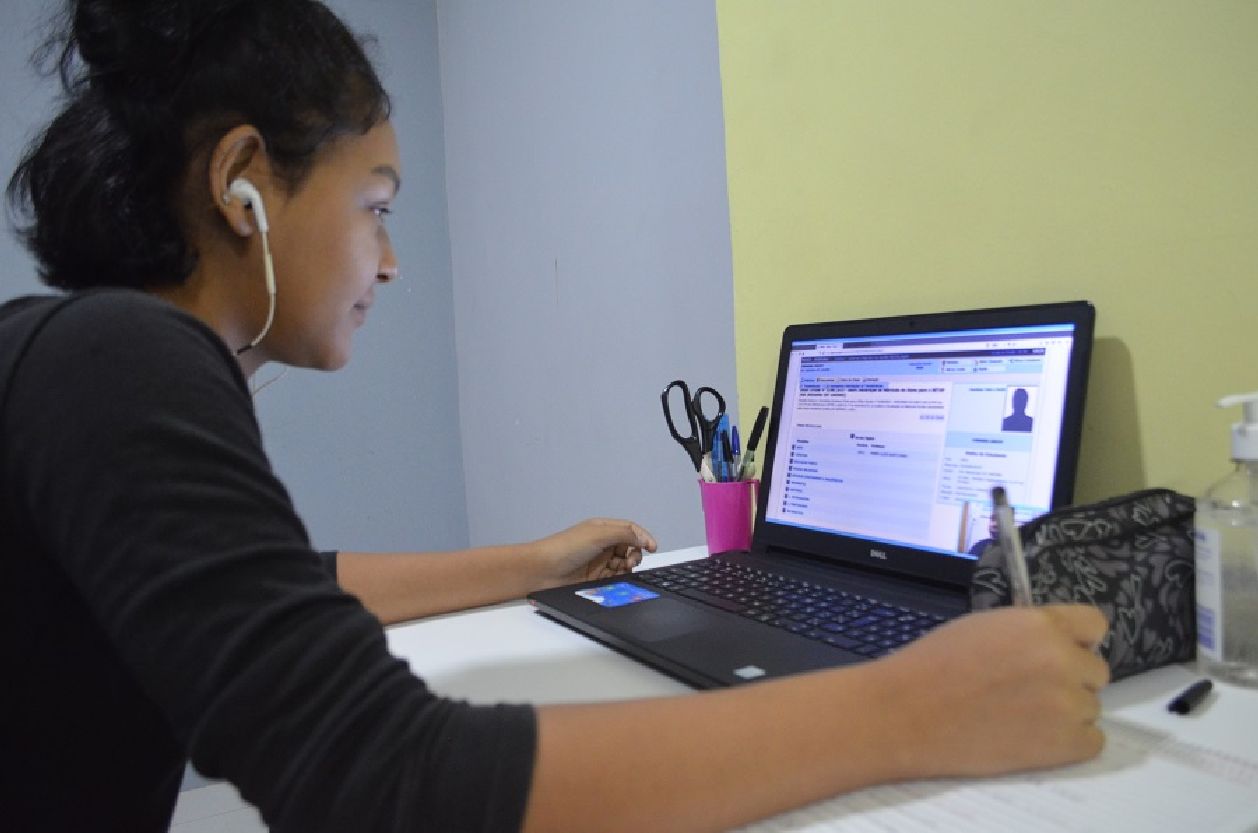 Desde o início e sem a estimativa de quando a pandemia irá acabar, o Amapá passou a analisar possibilidades de retomar as aulas sem comprometer a saúde de seus estudantes e educadores.