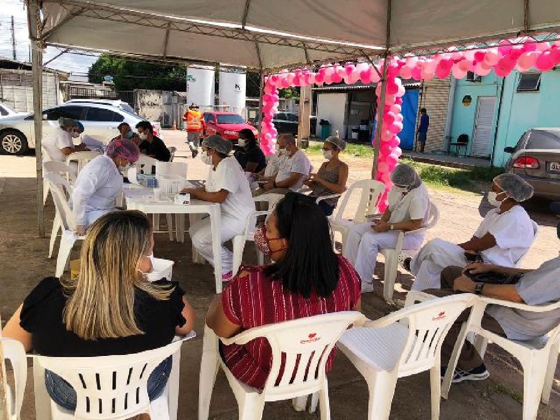 Profissionais da saúde do HE tiveram oportunidade de atualizar a carteira de vacinação.