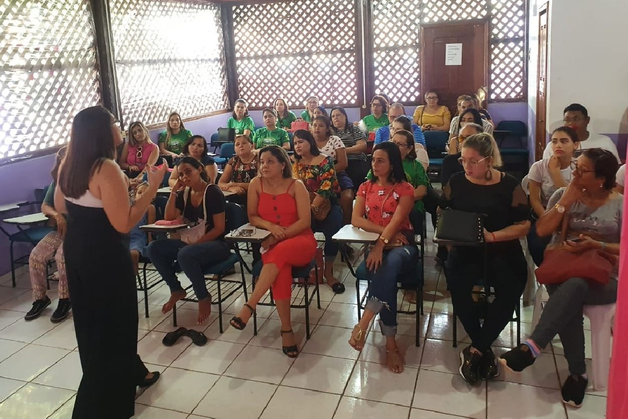 Encontro reuniu mulheres usuários do Cram e Camuf.