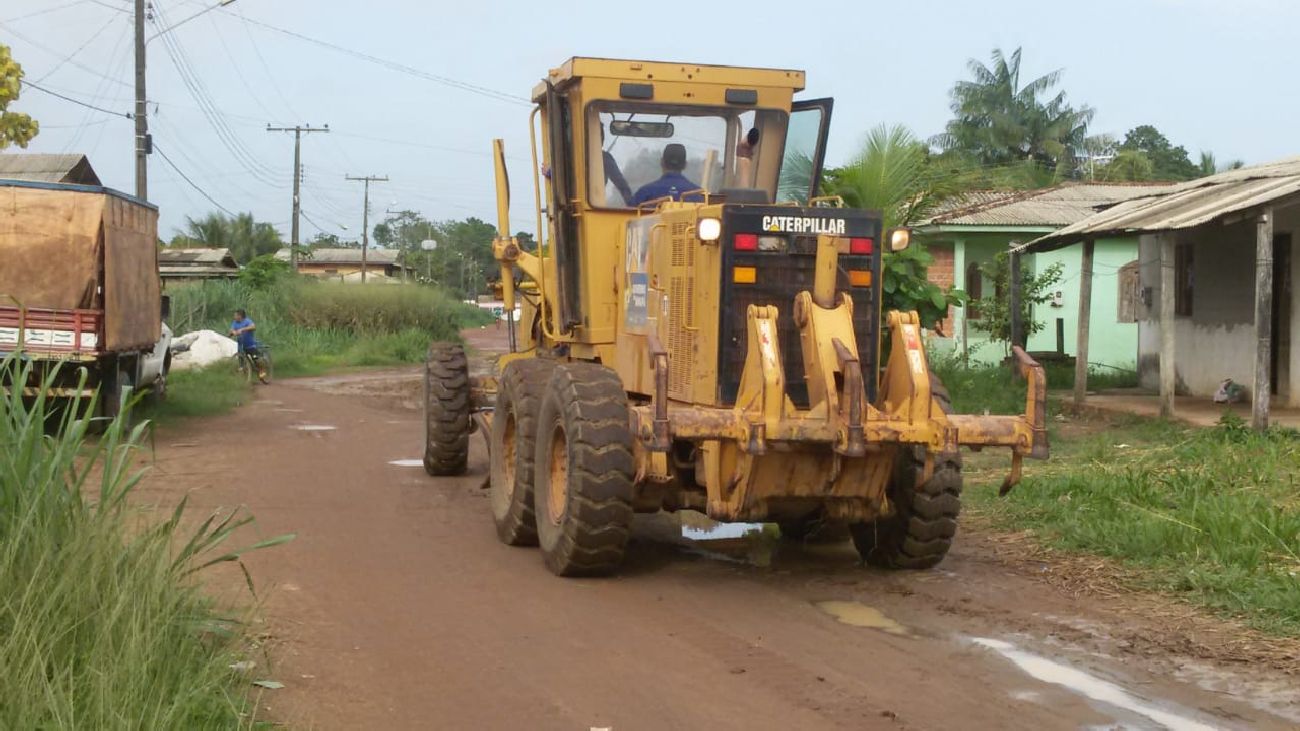 Ilha de Santana é uma das localidades que tem recebido o trabalho de manutenção para evitar atoleiros.