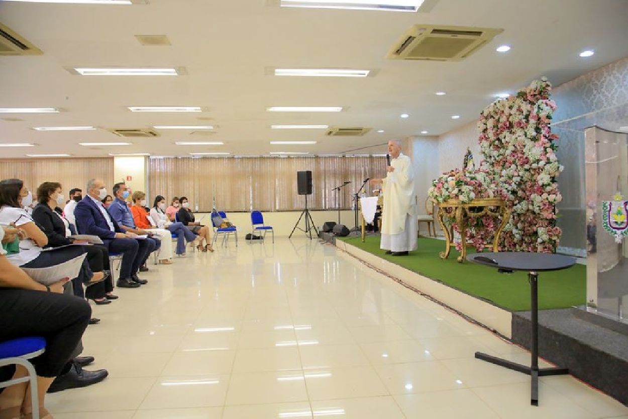 Missa no Palácio do Setentrião marcou o encerramento da peregrinação da imagem da santa