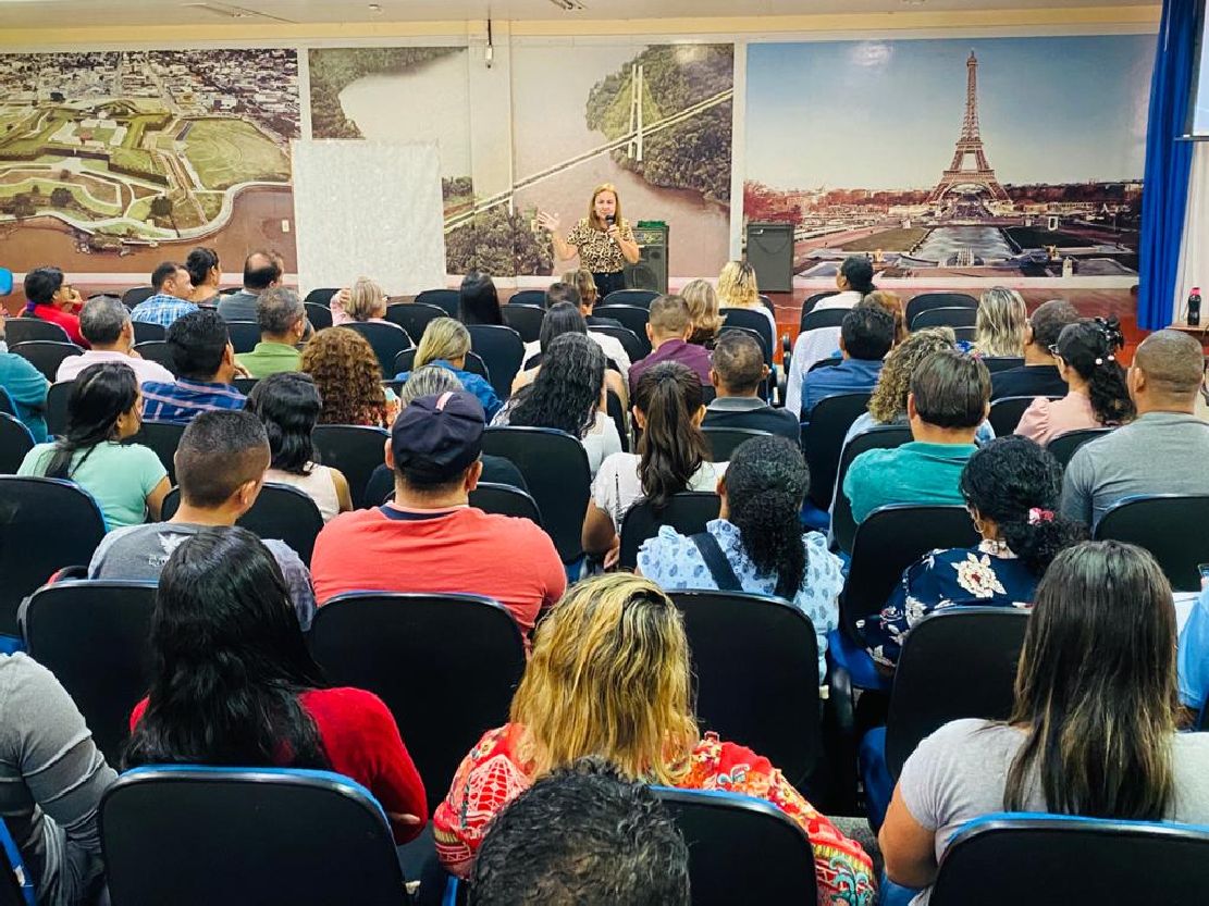 Gestores, adjuntos, coordenadores pedagógicos e professores das novas Escolas do Novo Saber participam da formação