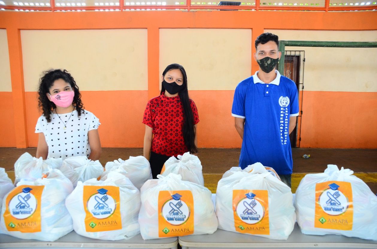 Os estudantes também atuam junto ao grêmio escolar, desenvolvendo trabalho de apoio em suas escolas.