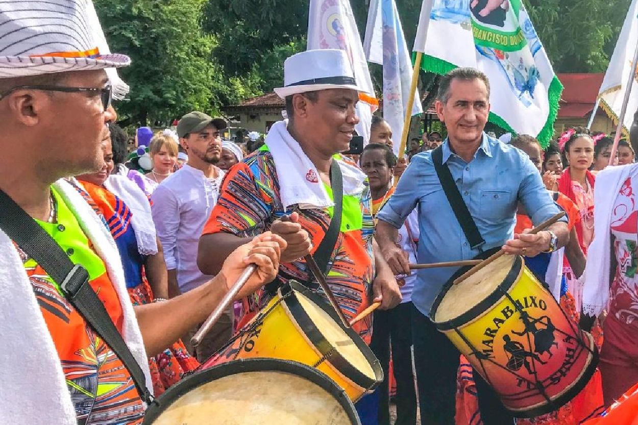 Governador do Amapá, Waldez Góes, participa dos festejos de Macapá.