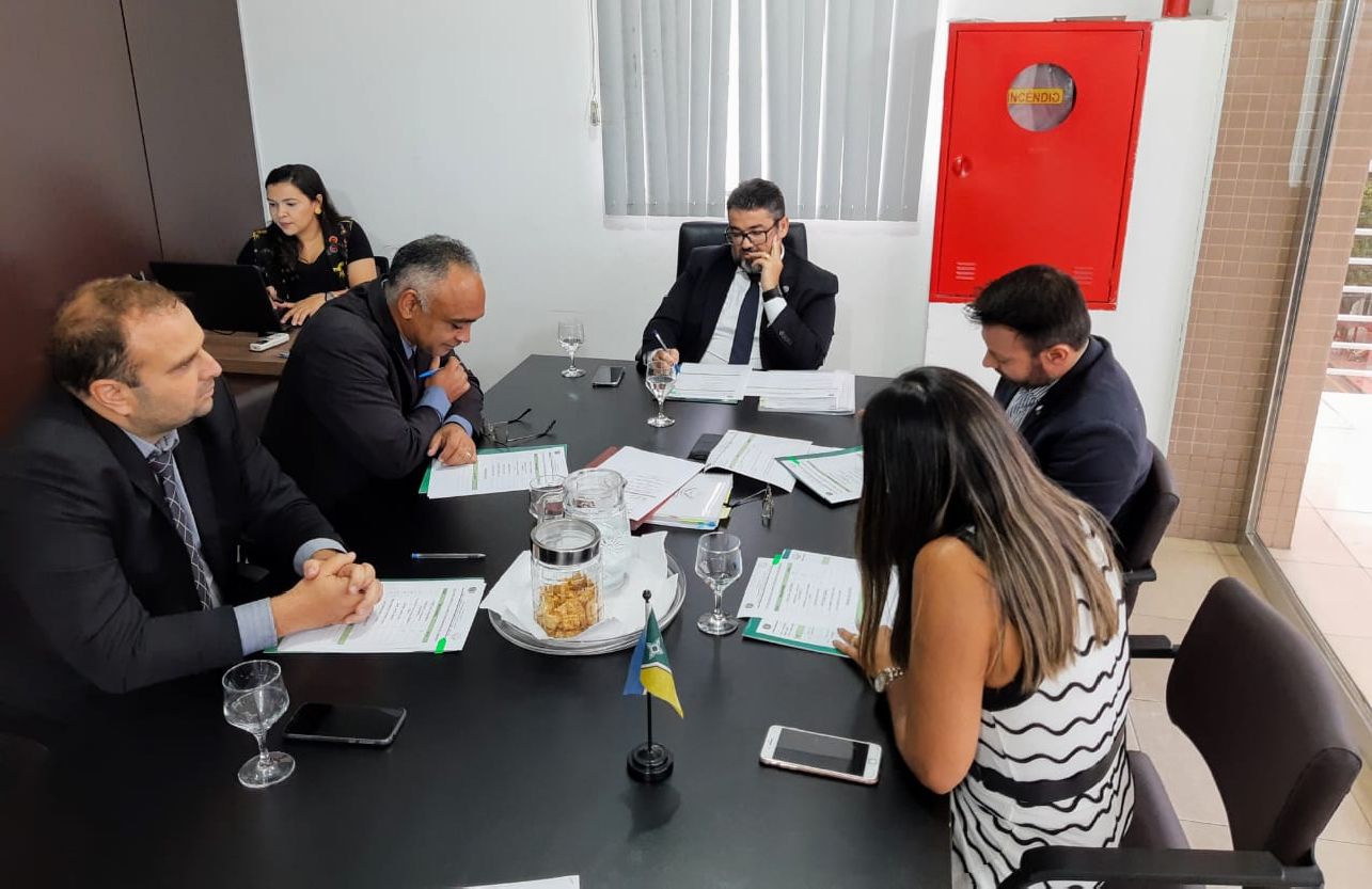 Ainda na 38ª Sessão Ordinária ocorreu a posse do procurador Paulo Roberto Fontenele Maia como membro titular do Conselho Superior da PGE