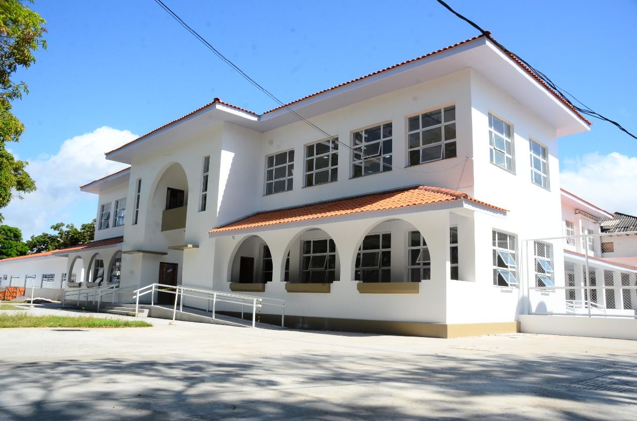 A escola Barão do Rio Branco foi o primeiro prédio educacional construído em alvenaria no Amapá.