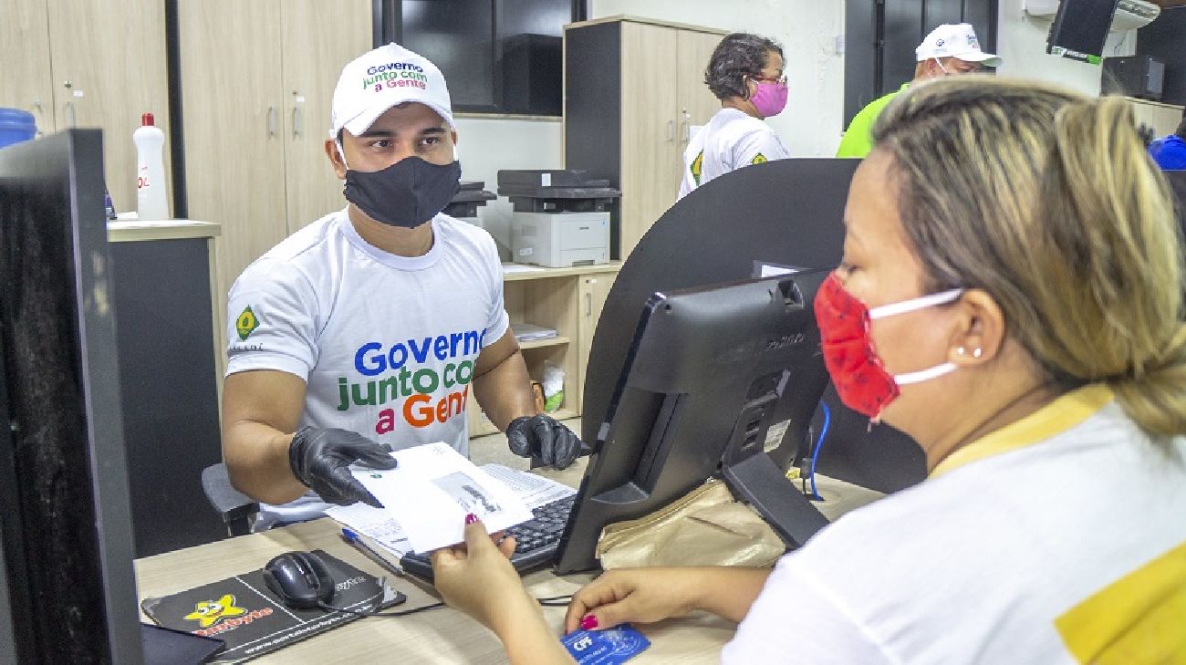 O governo vai disponibilizar mais um cartão no valor de R$ 240 para beneficiários que não receberam o auxílio nas etapas anteriores