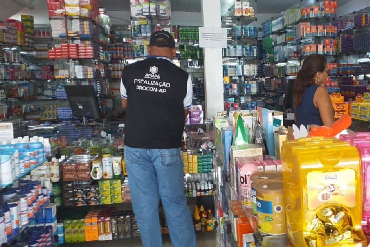 Foram pesquisados os valores praticados no mercado para auxiliar os consumidores na busca pelo menor preço